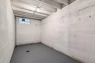 6131 Glen Dr, Merrillville, IN 46410 - Photo 19