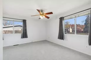 317 Midway Dr, Valparaiso, IN 46385 - Photo 9