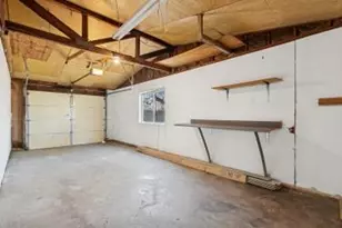 317 Midway Dr, Valparaiso, IN 46385 - Photo 13