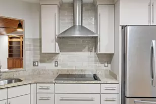 22 Skyline Dr, Ogden Dunes, IN 46368 - Photo 13