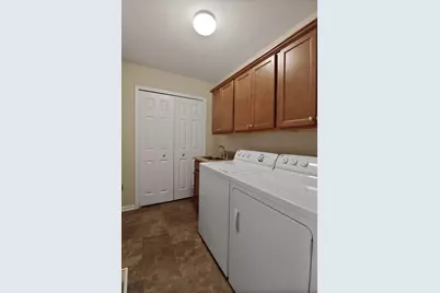 2753 Kildare Courtyard, Valparaiso, IN 46385 - Photo 15