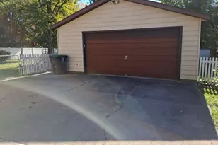 2913 Drexel Dr, Hobart, IN 46342 - Photo 27