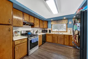 709 Beverly Dr, Hebron, IN 46341 - Photo 9