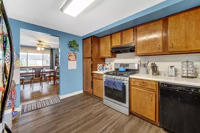 709 Beverly Drive, Hebron, IN 46341 - Photo 7