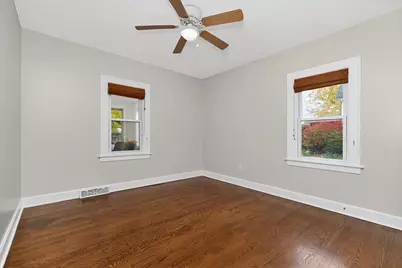 321 W Johnson Road, La Porte, IN 46350 - Photo 15