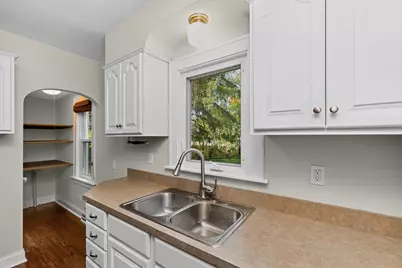 321 W Johnson Road, La Porte, IN 46350 - Photo 7