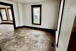 809 Chicago St, La Porte, IN 46350 - Photo 5