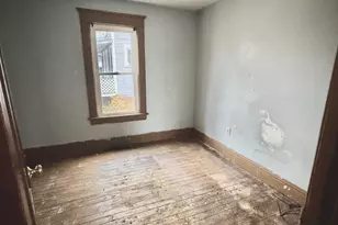 809 Chicago St, La Porte, IN 46350 - Photo 7