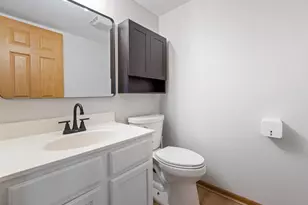 147 Mallard Pointe Dr, Valparaiso, IN 46385 - Photo 17