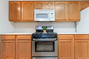 147 Mallard Pointe Dr, Valparaiso, IN 46385 - Photo 11