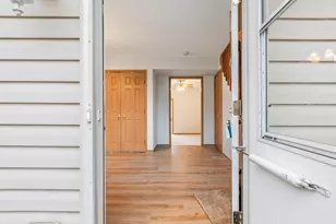 147 Mallard Pointe Dr, Valparaiso, IN 46385 - Photo 5