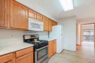 147 Mallard Pointe Dr, Valparaiso, IN 46385 - Photo 15