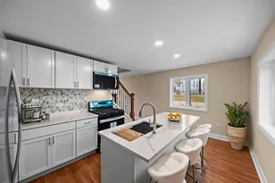 515 School St, East Chicago, IN 46312 - Photo 7