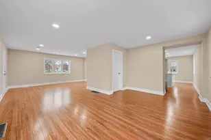 515 School St, East Chicago, IN 46312 - Photo 9