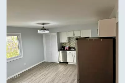 421 Sandalwood Drive, Valparaiso, IN 46385 - Photo 7