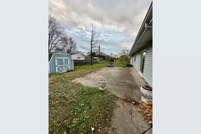 421 Sandalwood Drive, Valparaiso, IN 46385 - Photo 5