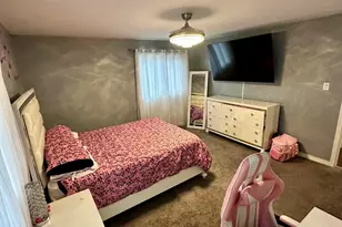 421 Sandalwood Dr, Valparaiso, IN 46385 - Photo 11