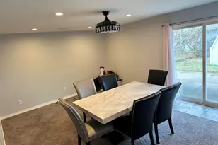 421 Sandalwood Dr, Valparaiso, IN 46385 - Photo 9