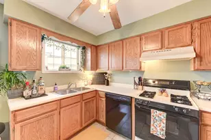 2343 99th St, Highland, IN 46322 - Photo 9