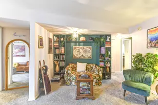 2343 99th St, Highland, IN 46322 - Photo 5