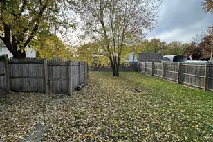 722 S Market St, Winamac, IN 46996 - Photo 5