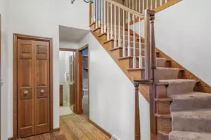 4203 Oak Grove Dr, Valparaiso, IN 46383 - Photo 5