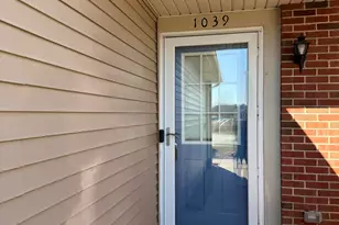 1039 Summertime Ct, Dyer, IN 46311 - Photo 3