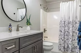 1607 Geranium Cir, Valparaiso, IN 46383 - Photo 11