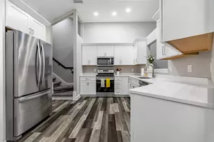 1607 Geranium Cir, Valparaiso, IN 46383 - Photo 7