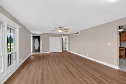 1311 Roosevelt Road, Valparaiso, IN 46383 - Photo 5