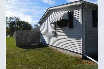 93 Lincoln Avenue, Hobart, IN 46342 - Photo 3