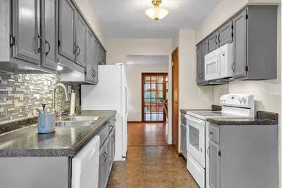 10338 Oreilly Lane, Rensselaer, IN 47978 - Photo 9