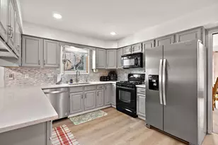 2504 Club Ct, Valparaiso, IN 46383 - Photo 17