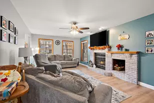 2504 Club Ct, Valparaiso, IN 46383 - Photo 7