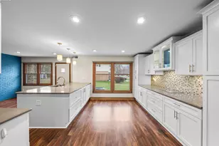 2595 W 65th Ave, Merrillville, IN 46410 - Photo 11