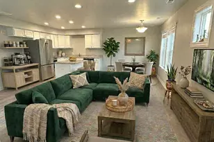 103 Summertree Dr, Chesterton, IN 46304 - Photo 5