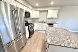 103 Summertree Dr, Chesterton, IN 46304 - Photo 5