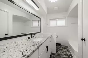 5585 Jackson St, Merrillville, IN 46410 - Photo 11