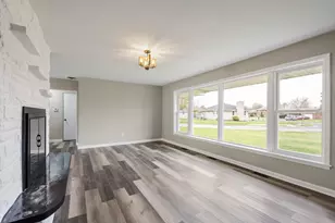 5585 Jackson St, Merrillville, IN 46410 - Photo 3