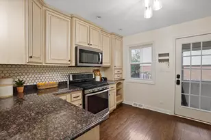 8814 Northcote Ave, Munster, IN 46321 - Photo 9