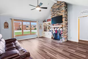 8407 Heron Lake Rd, Saint John, IN 46373 - Photo 5