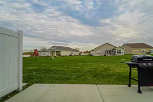 10207 Kreitzburg St, Dyer, IN 46311 - Photo 23