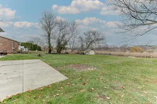 2680 W 59th Pl, Merrillville, IN 46410 - Photo 25