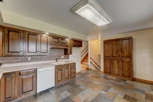 2680 W 59th Pl, Merrillville, IN 46410 - Photo 11