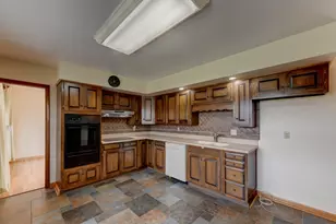 2680 W 59th Pl, Merrillville, IN 46410 - Photo 9