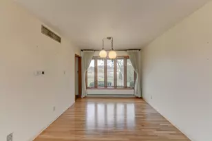 2680 W 59th Pl, Merrillville, IN 46410 - Photo 7