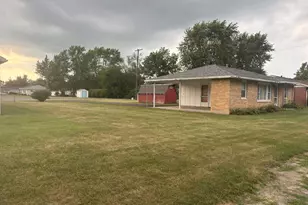 606 N Race St, Monon, IN 47959 - Photo 11