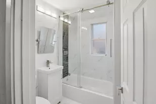 537 Harrison St, Gary, IN 46402 - Photo 17