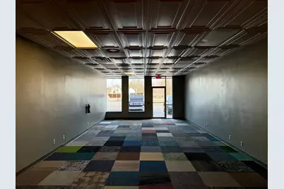 706 1/2 E Lincolnway, Valparaiso, IN 46383 - Photo 3