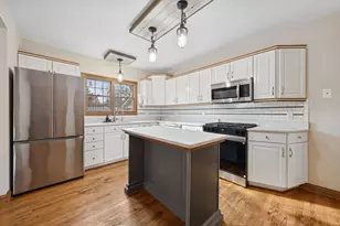 248 Skyline Dr, Valparaiso, IN 46385 - Photo 5